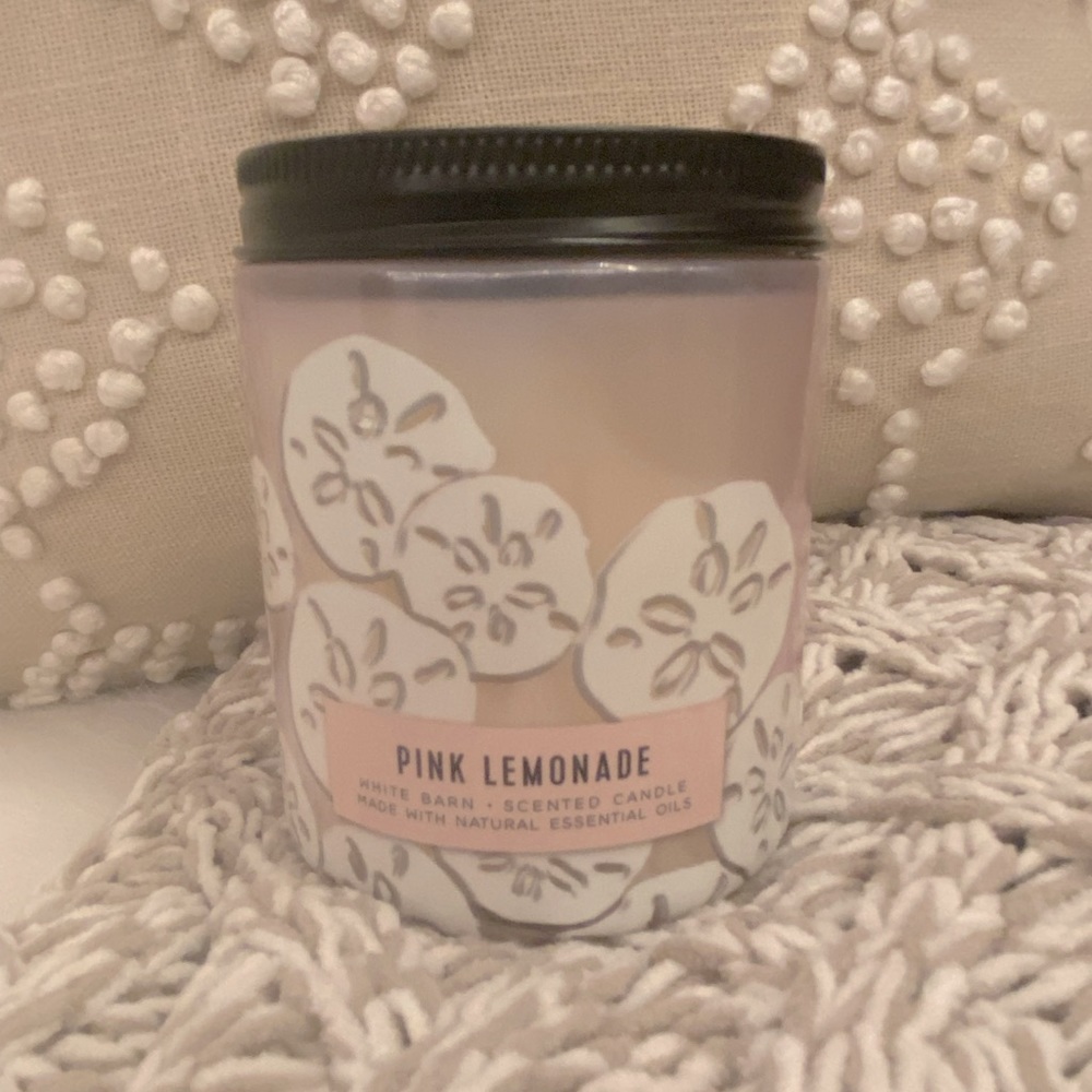Pink Lemonade 1 wick bath and body candle